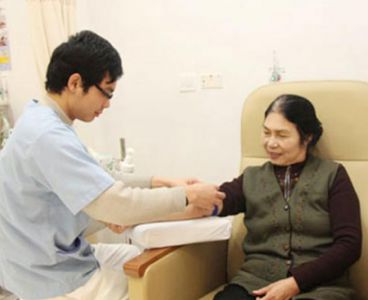 DỊCH VỤ CHĂM SÓC NGƯỜI CAO TUỔI BỊ BỆNH TẠI NHÀ